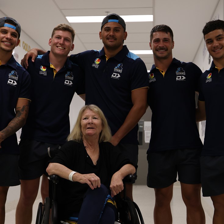 Titans continue to go Beyond the Game at Gold Coast University Hospital