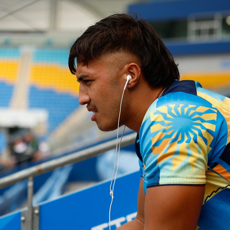Late mail: Hannay makes forward pack switch for Sharks showdown