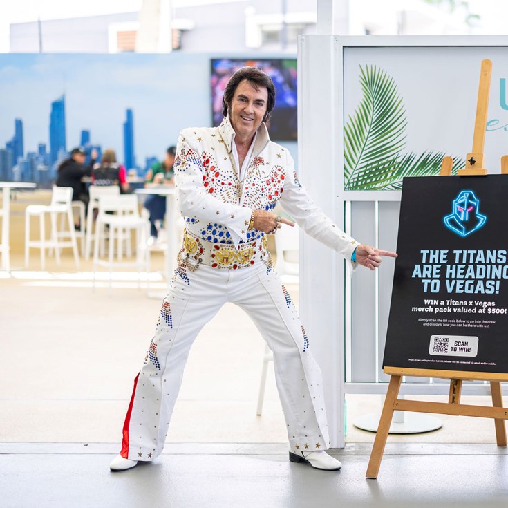 Elvis returns to the Ultra Escape (Vegas) Bar