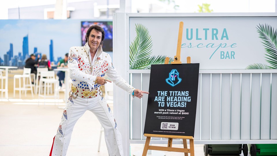 Elvis returns to the Ultra Escape (Vegas) Bar