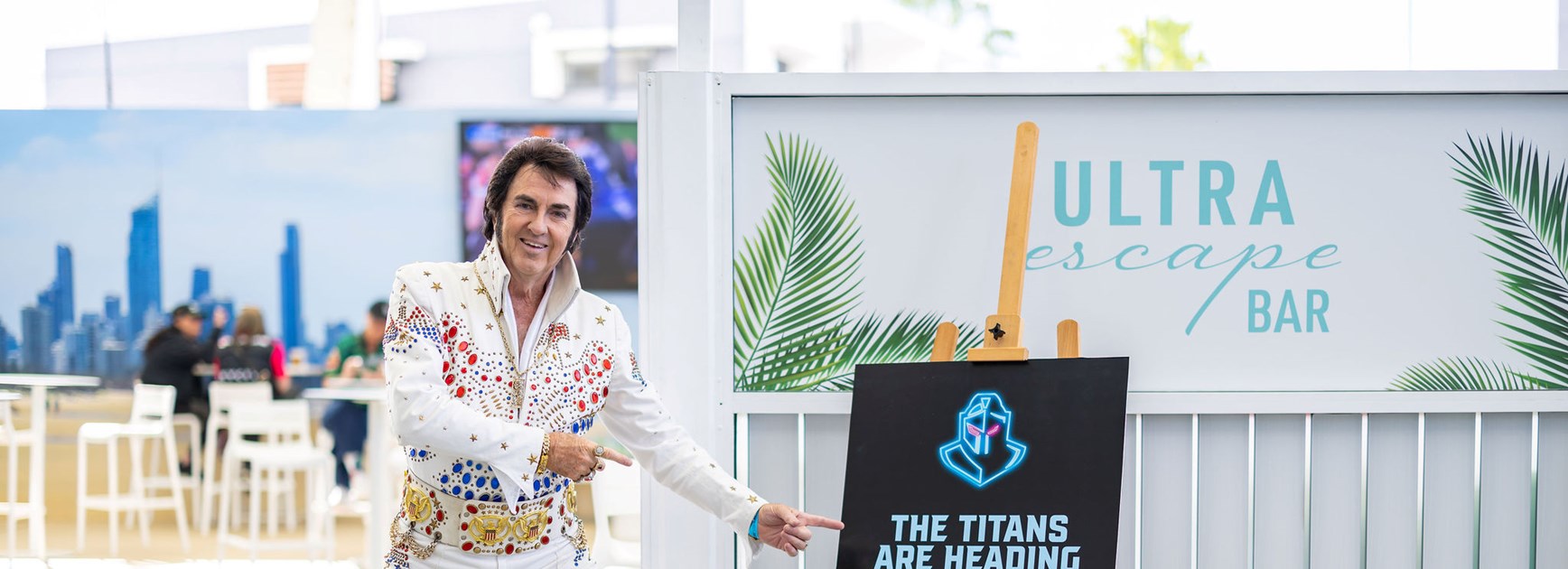 Elvis returns to the Ultra Escape (Vegas) Bar