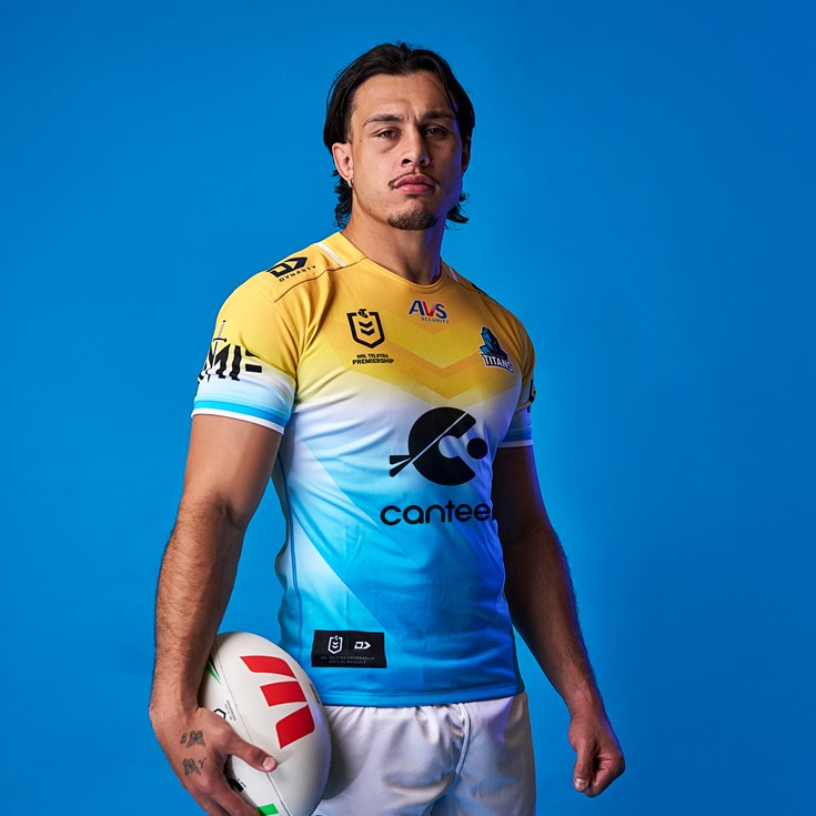 Titans join with The Lottery Office and Canteen for Youth Cancer Awareness Month