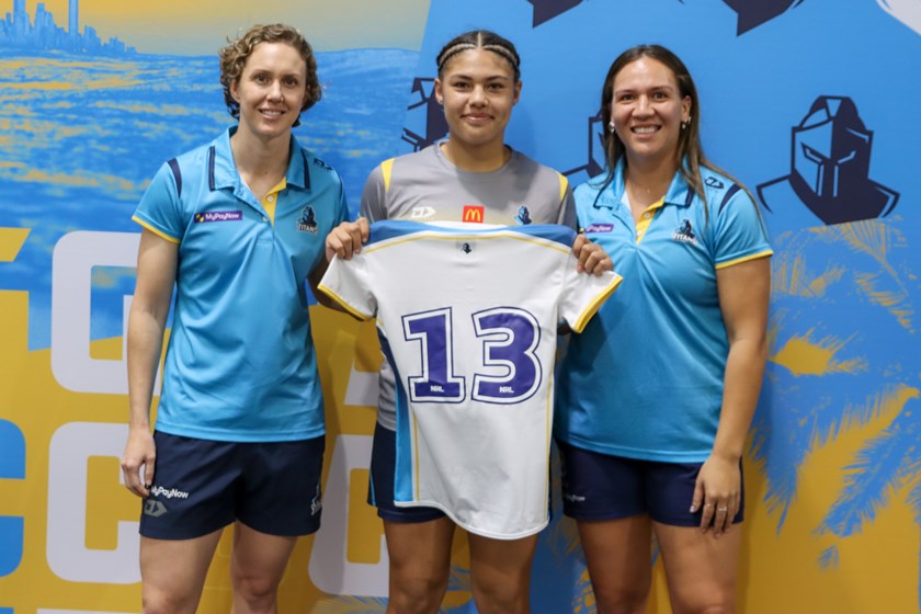 Under 17 Girls: Tiresa Elika