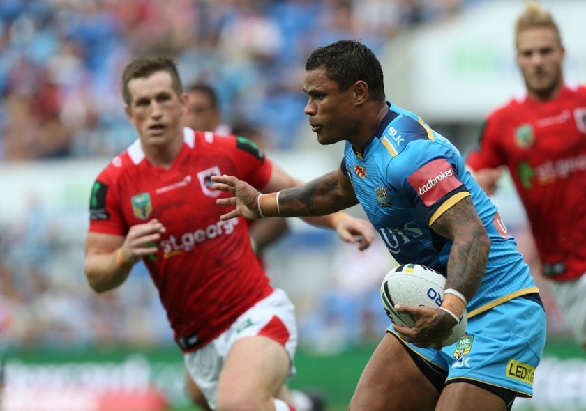 Competition - NRL Premiership 
Round - Round 07
Teams â Gold Coast Titans v St. George Dragons
Date â 16th April 2016 
Venue â Cbus Super Stadium, Robina, QLD 
Photographer â Charles Knight
