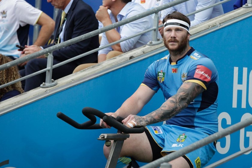 Competition - NRL Premiership 
Round - Round 7
Teams â Gold Coast Titans v St George Dragons
Date â 16th April 2016 
Venue â Cbus Super Stadium, Gold Coast QLD 
Photographer â Kylie Cox
